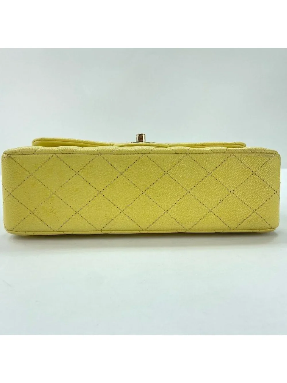 Chanel Shoulder Bag Quilted 23
